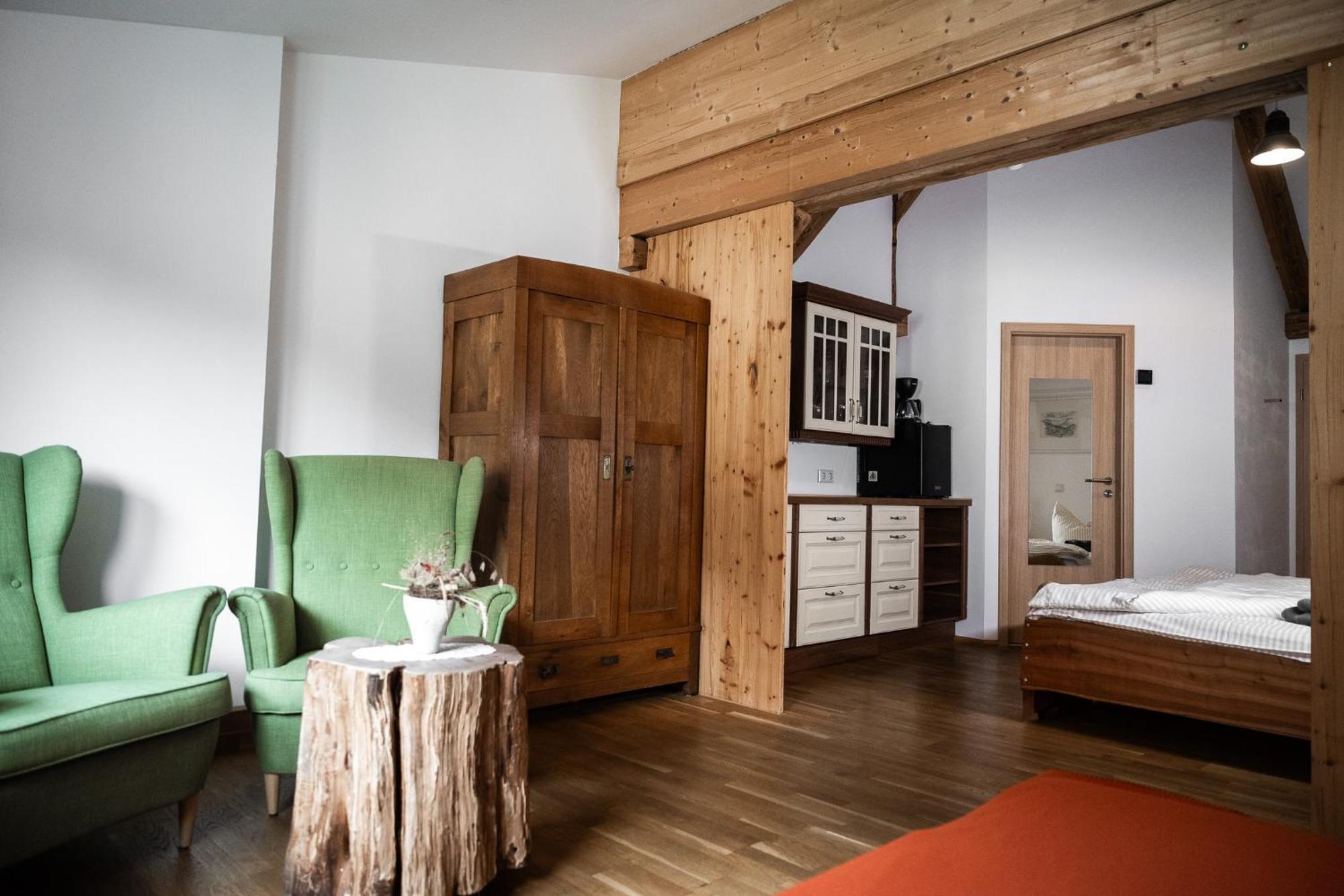 Alte Kass Hotel & Kaffeehaus Neidlingen Ngoại thất bức ảnh
