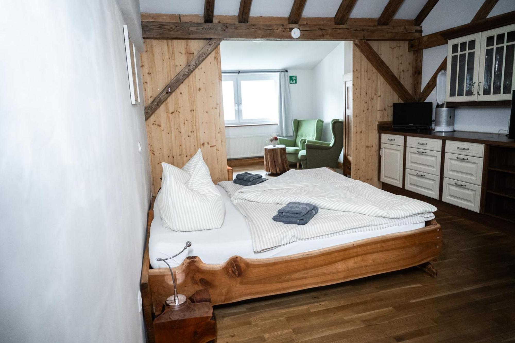 Alte Kass Hotel & Kaffeehaus Neidlingen Ngoại thất bức ảnh